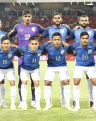  狼队主场顽强逼平曼联展现保级球队韧性