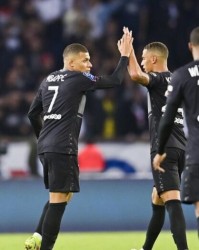  莱斯特城延续黑马本色，客场爆冷击败传统豪门