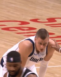  东契奇40+三双难救独行侠负灰熊  