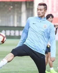  威尼斯中场马尔科·萨拉建功助球队保级