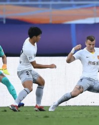  柏林赫塔防守漏洞百出，惨败对手暴露短板