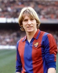  那不勒斯主帅下课，助教暂代帅位  