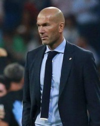  法兰克福主帅赛后批评裁判尺度  